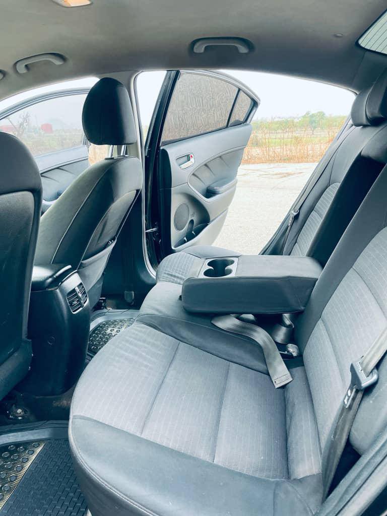 A picture of Hyundai Elantra 2014