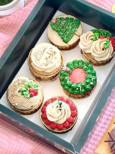A picture of CHRISTMAS NEW YEAR