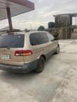A picture of Toyota Sienna 2000. 1.8m