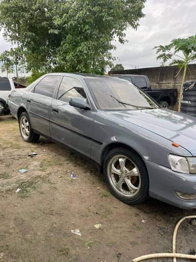 A picture of Toyota crown