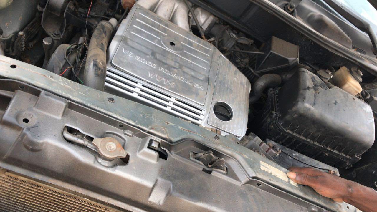 A picture of LEXUS RX300 2002 Tokumbo Standard