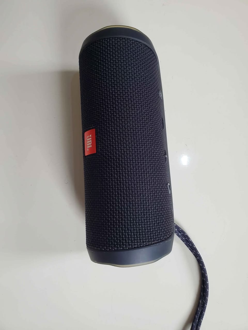 A picture of Uk used JBL Flip 4 battery still very strong price
