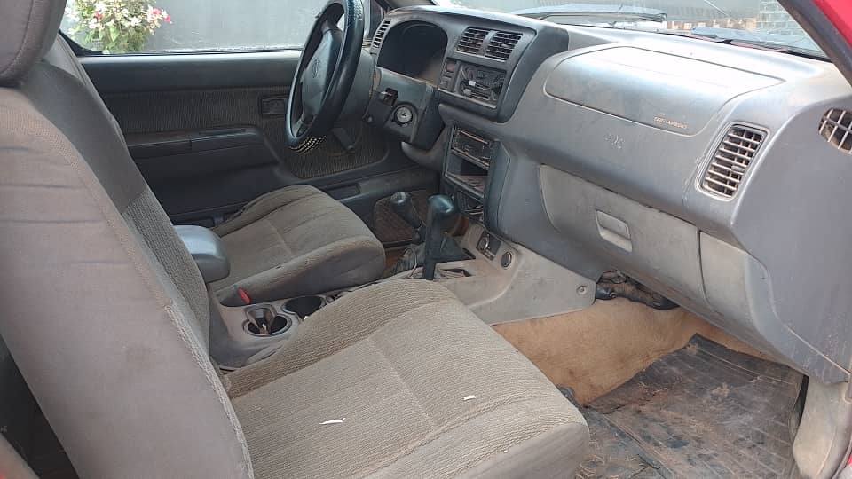A picture of 1999 Nissan Frontier pick up registered