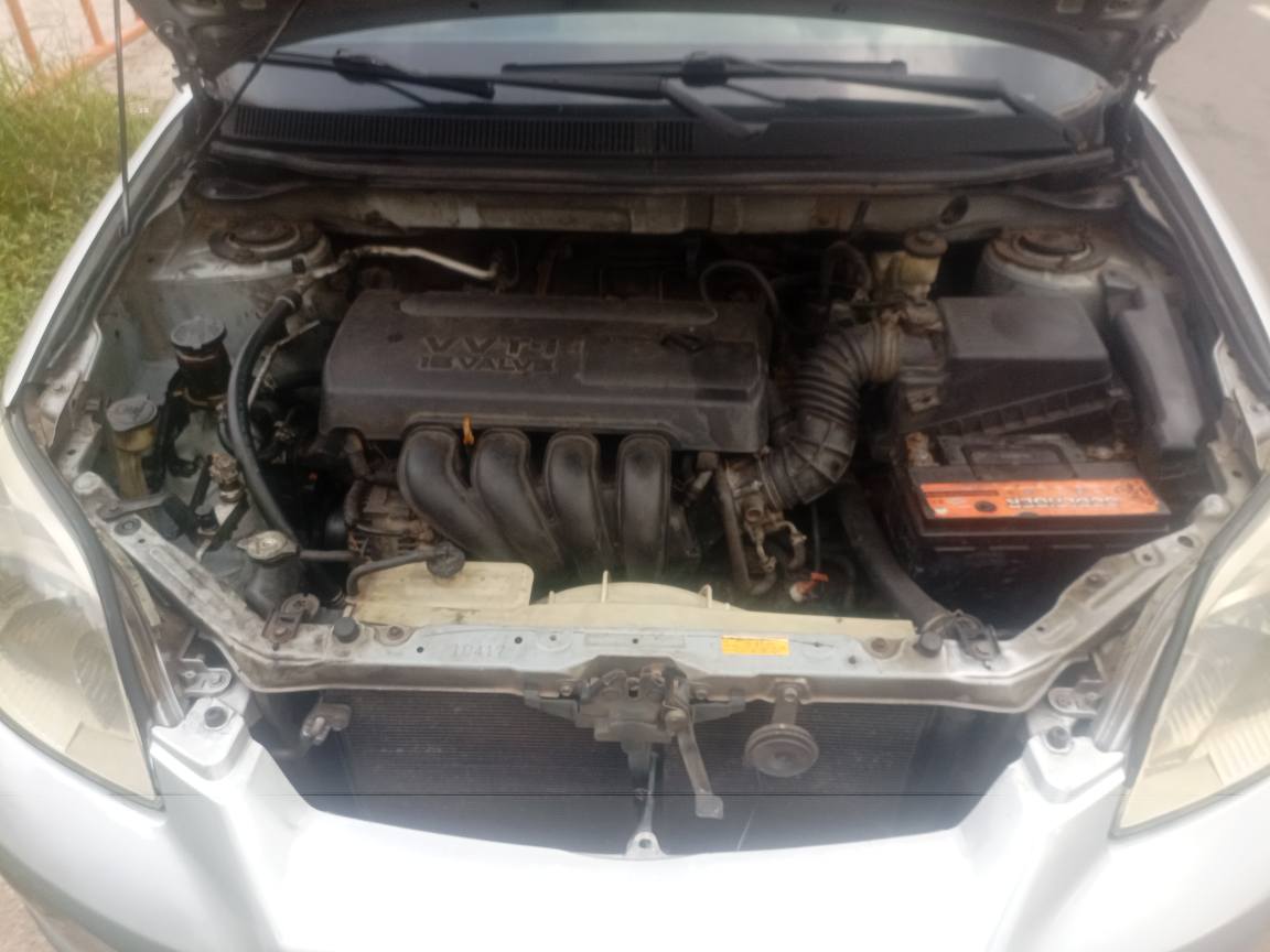 A picture of 06 Toyota Matrix 08130805979