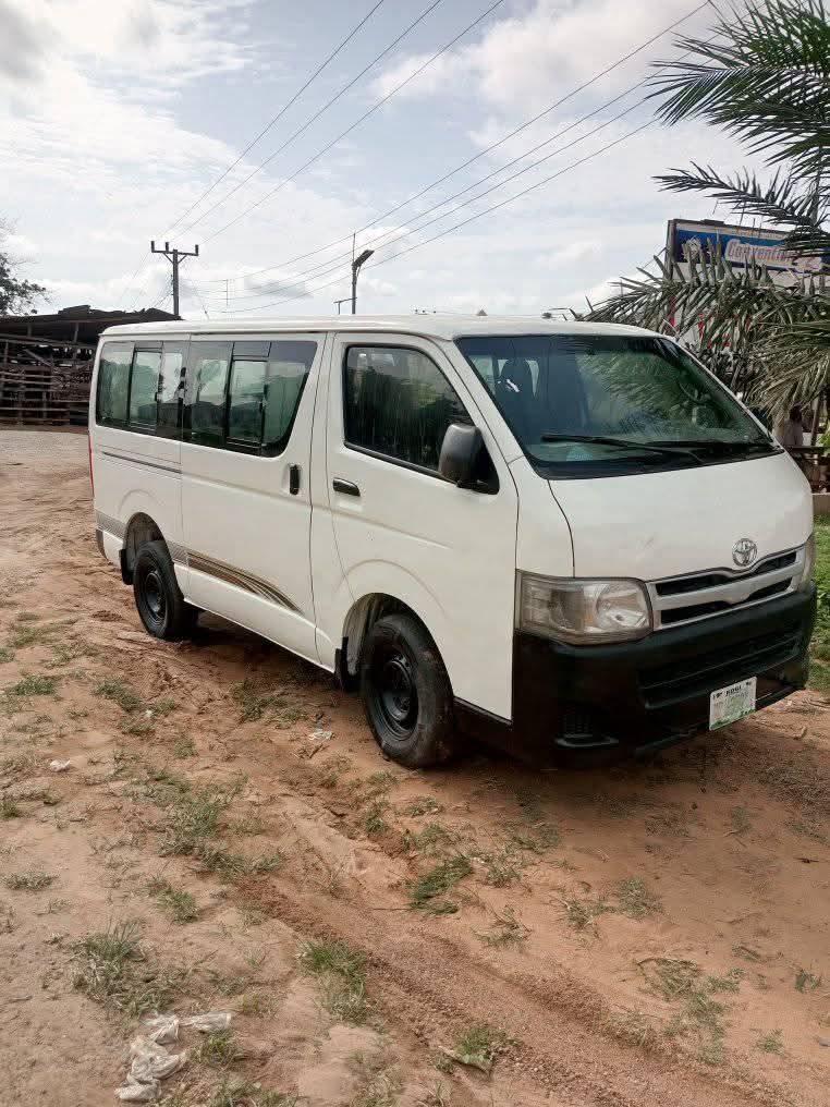 A picture of 2011 Toyota hummer one