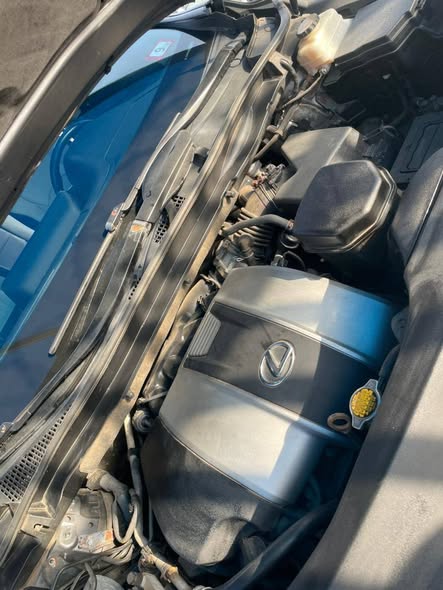 A picture of 2016 barely used RX350