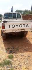 A picture of Toyota Hilux 1998