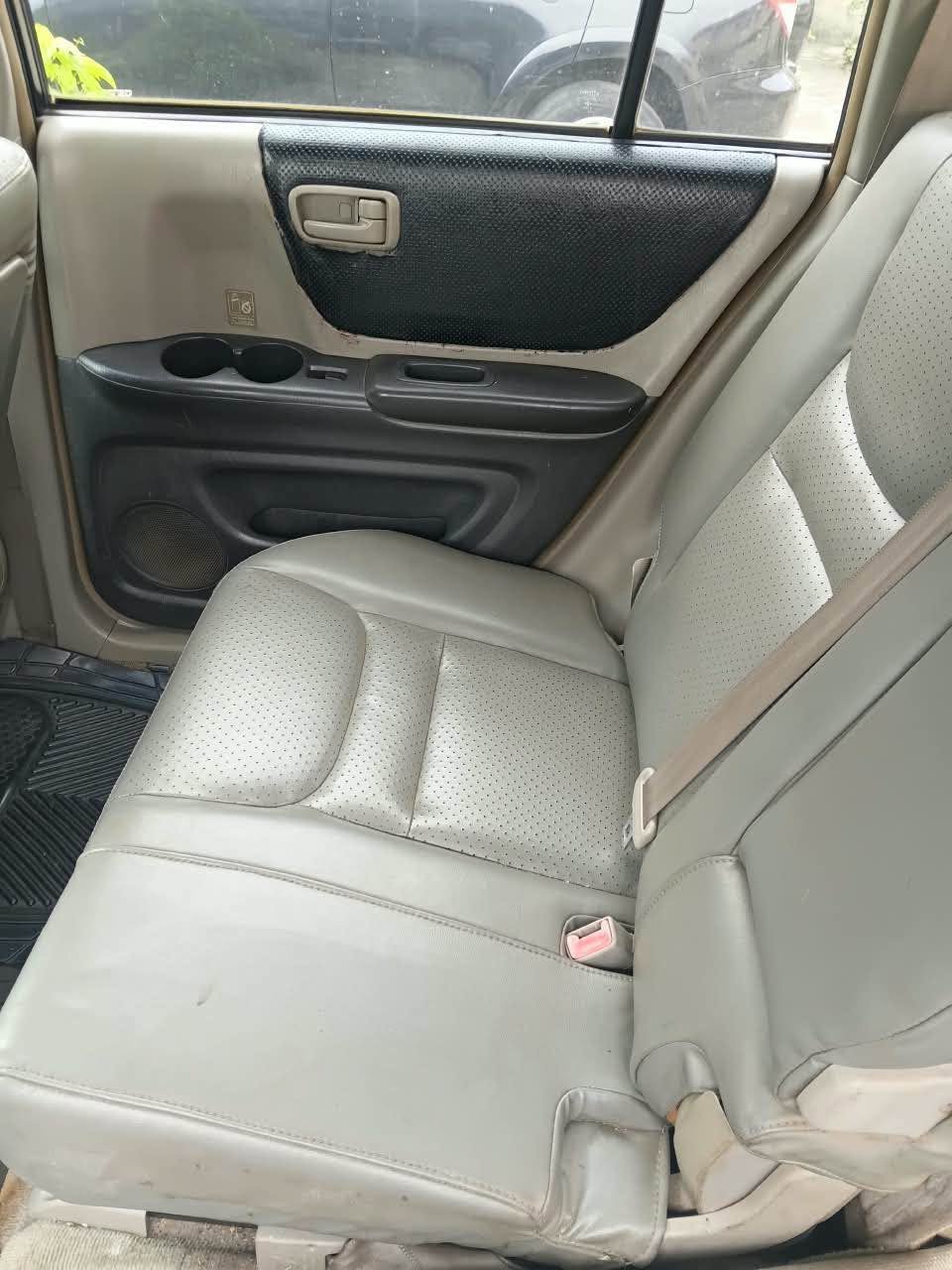 A picture of Toyota Highlander 04 First body pan engine and gear Untampered