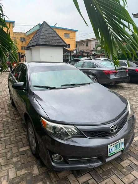 A picture of Must Go TodayRegistered Toyota Camry SE 2012 Engine and Transmission