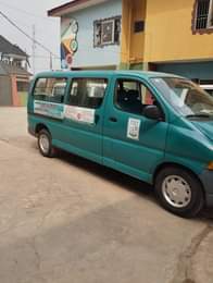 A picture of Bus for sale.. 1 Hummer one bus. 4m 2 Hiace