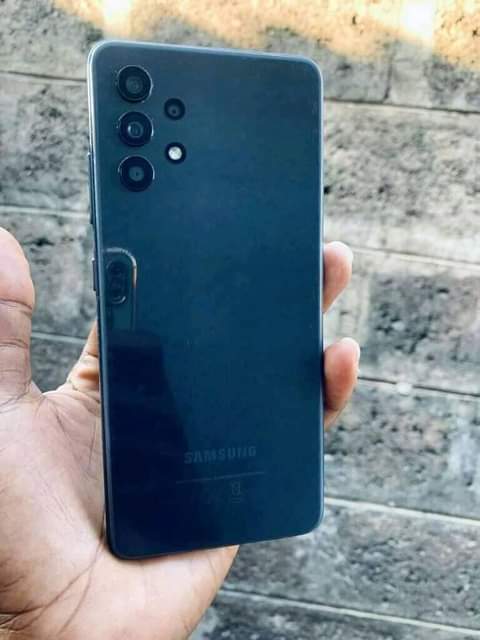 A picture of SAMSUNG GALAXY A32 5G