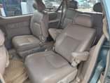 A picture of Toyota sienna 2000 model