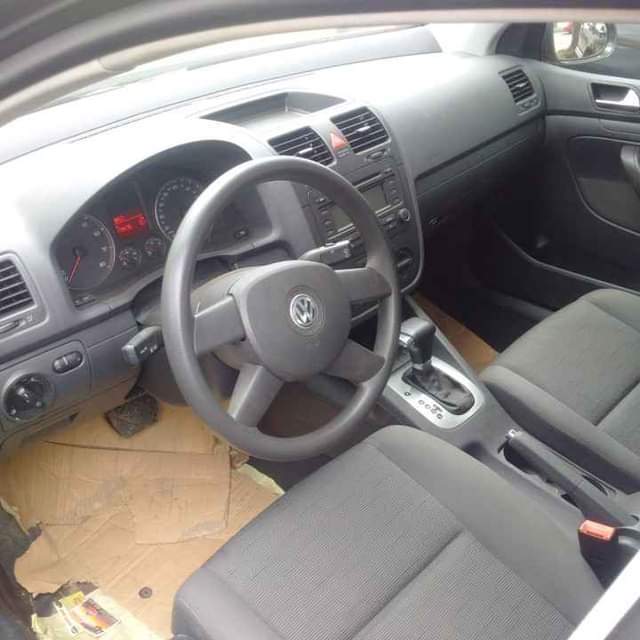 A picture of VOLKSWAGEN GOLF 5