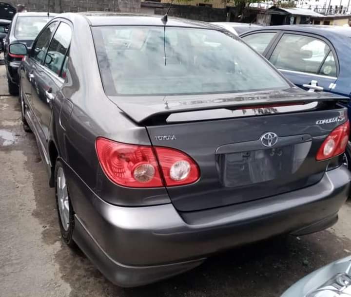 A picture of foreign used 2006 TOYOTA corolla sports
