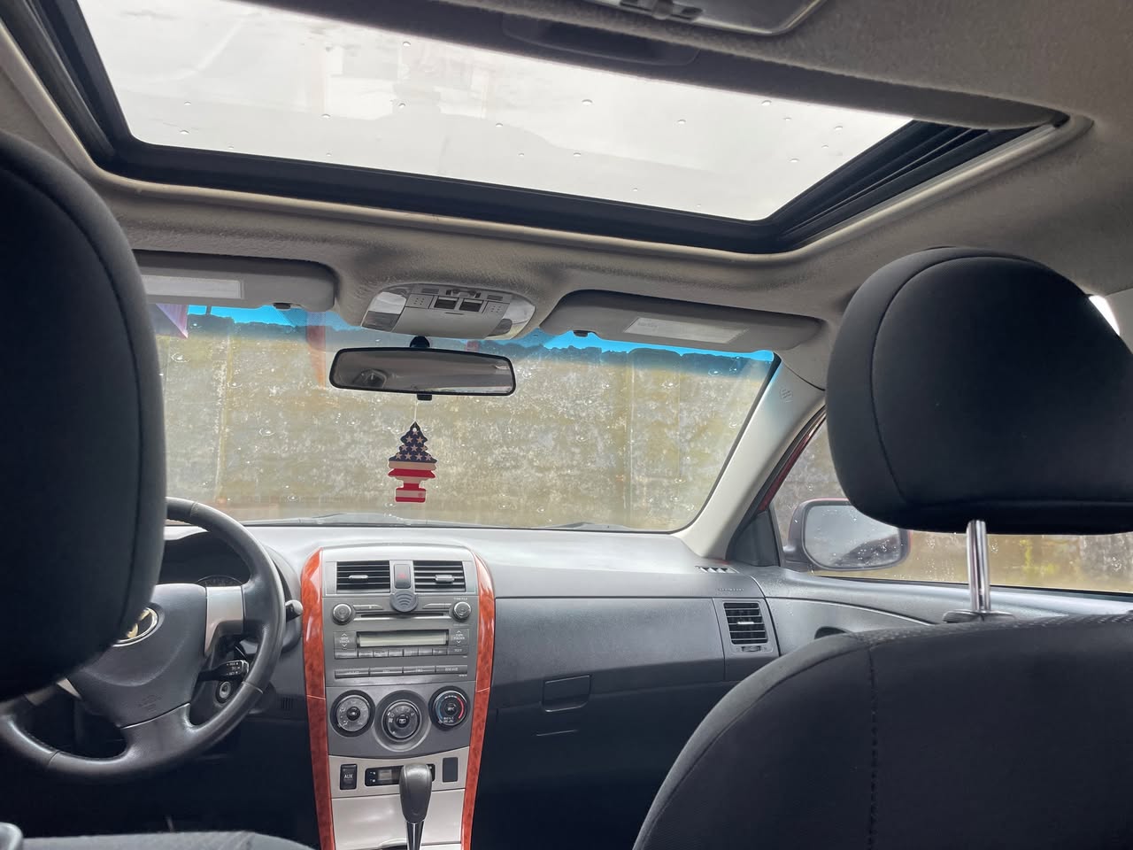 A picture of 2010 Toyota corolla