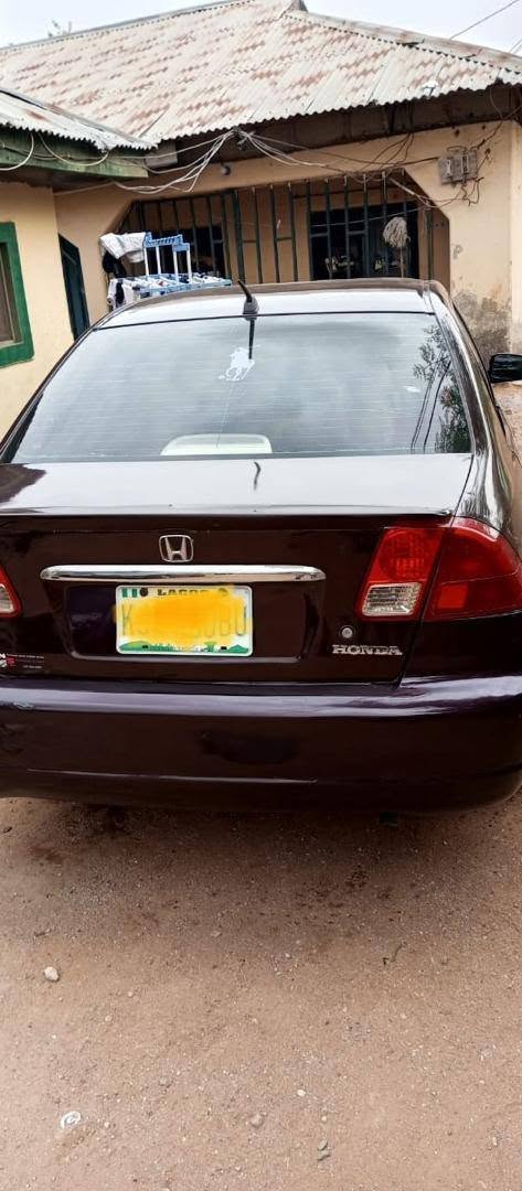 A picture of Honda Civic 2004 model