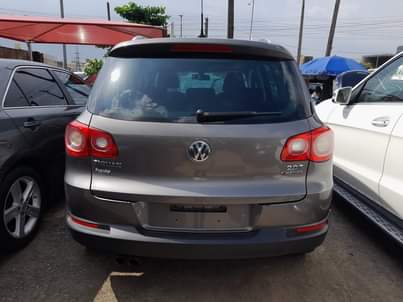 A picture of 2009 Volkswagen Tiguan