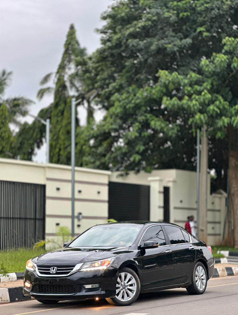A picture of Direct Belgium Honda Accord 2013