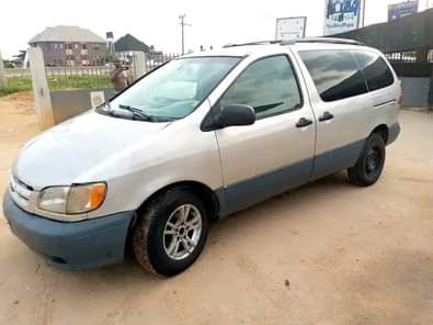 A picture of Another very sharp sienna In a pristine condition Engine perfect