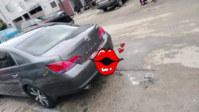 A picture of Super Clean 2009 Avalon Super Silent Untampered engine and Smooth