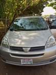 A picture of Toyota Sienna 2004 model