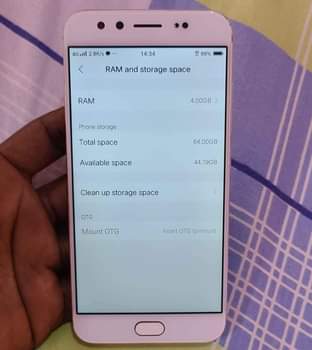 A picture of Vivo x9s 64gb Ram 4gb 99 000 Tu