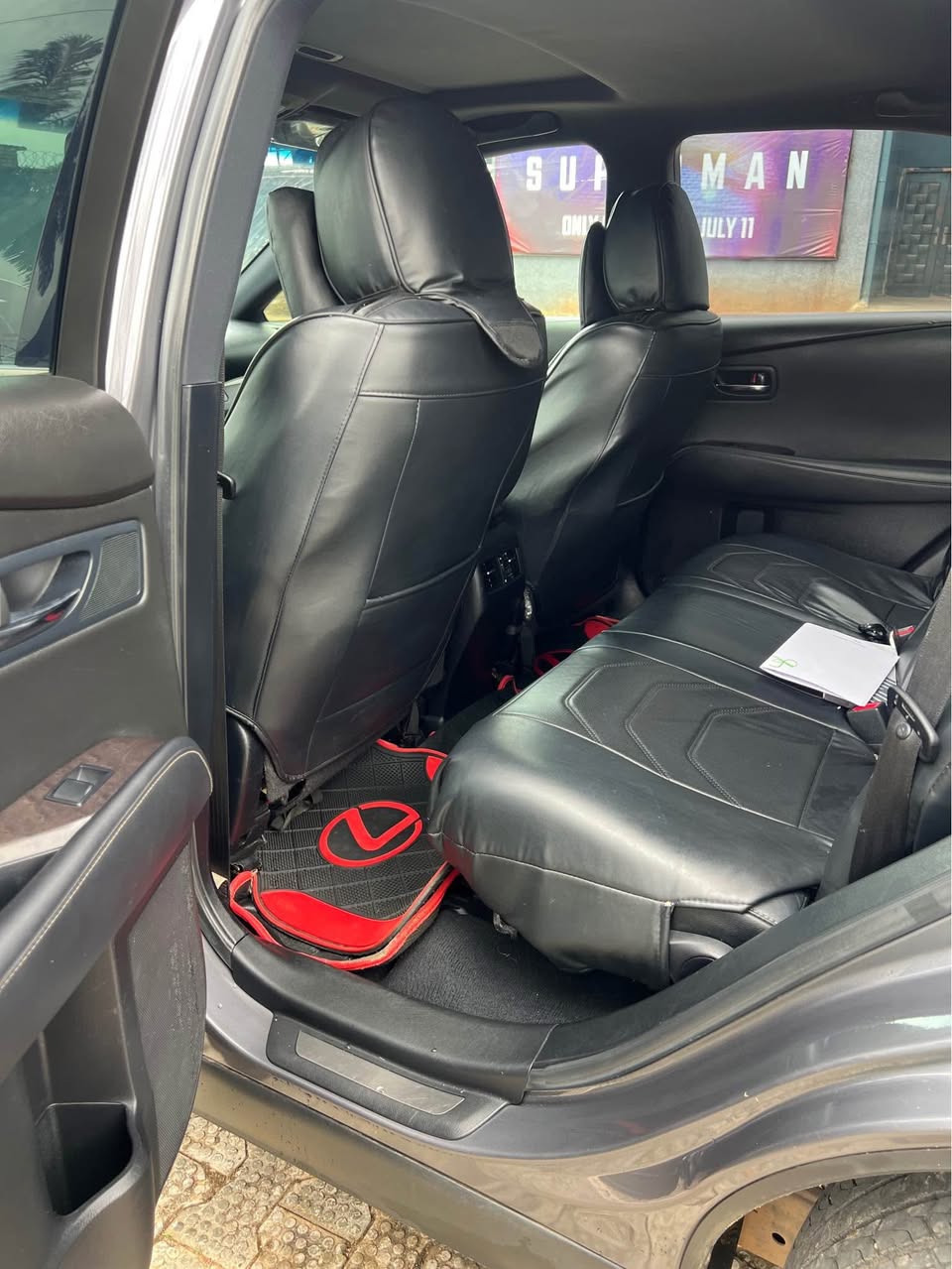 A picture of LEXUS RX350 F Sport 2013 Model First Body