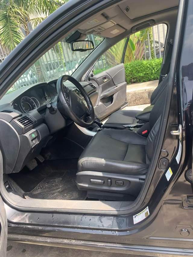 A picture of Foreign used Honda Accord 014