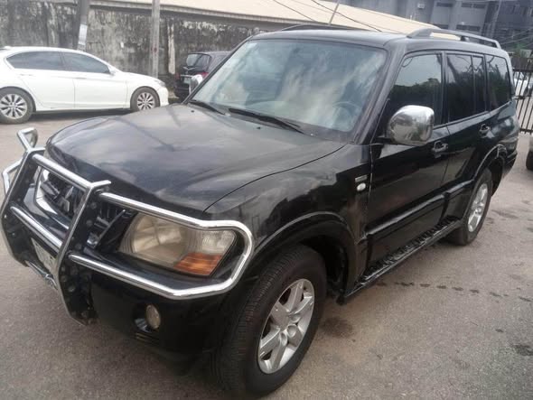 A picture of Mitsubishi Pajero