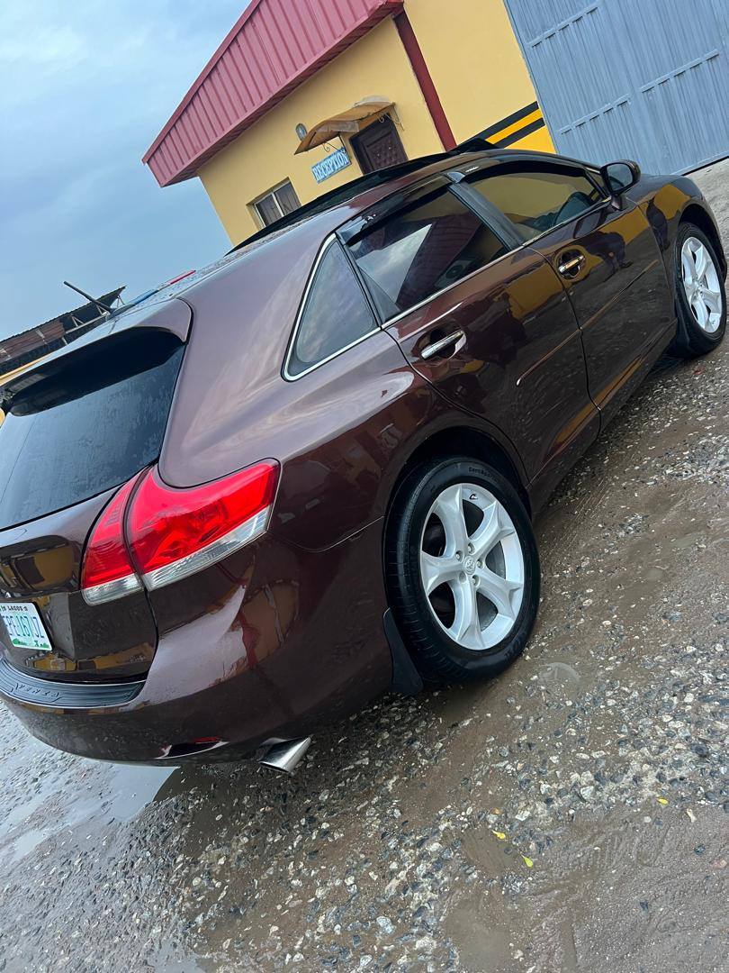 A picture of 2010 Toyota Venza Limited