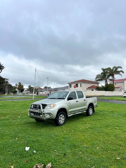 used toyota hilux