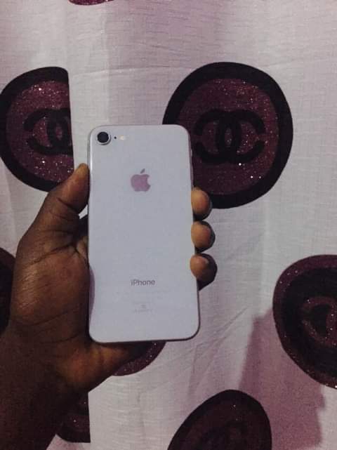 A picture of iphone 8 plain