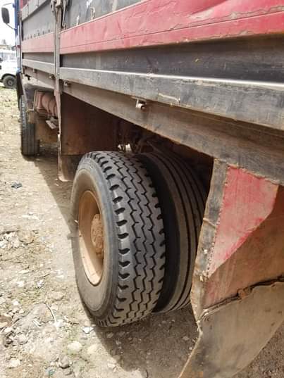 A picture of Nigeria Used Mandiesel six tyre truck in good condition. Owner