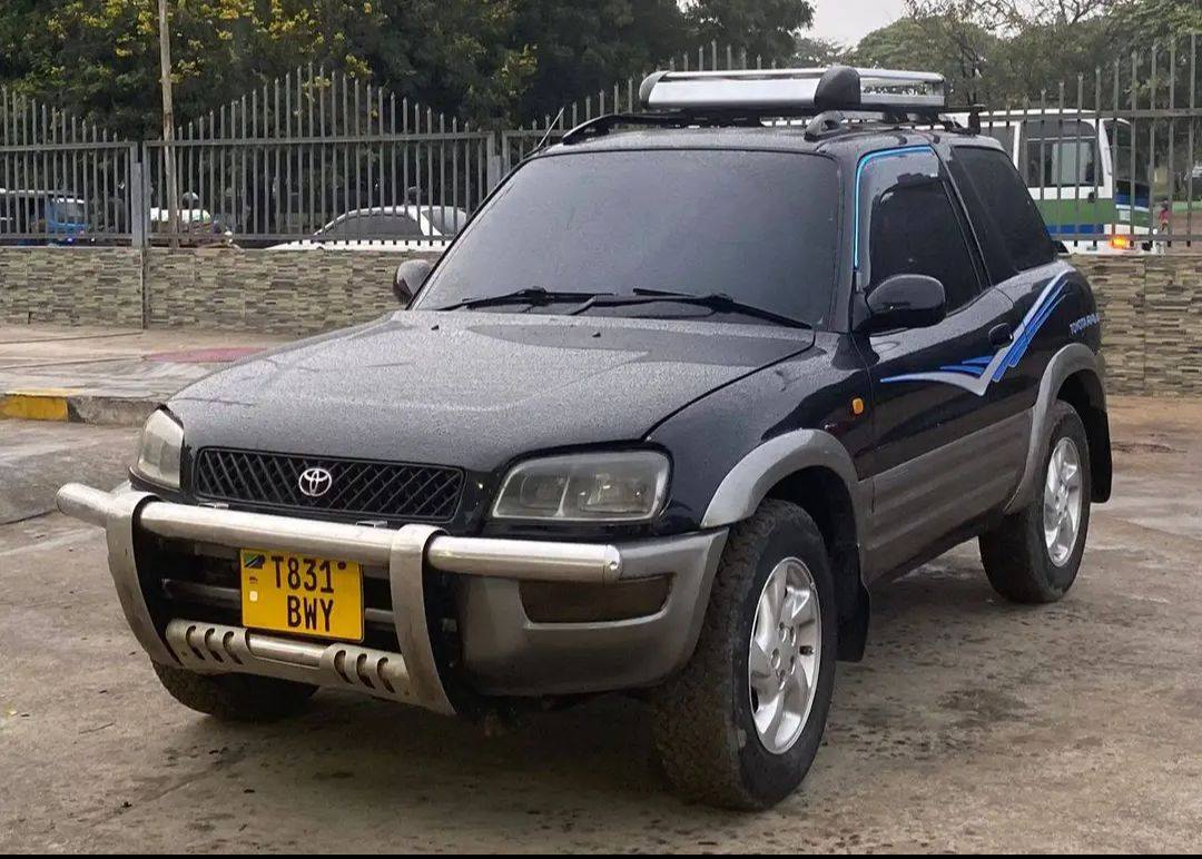 A picture of Toyota Rav4 kipisi