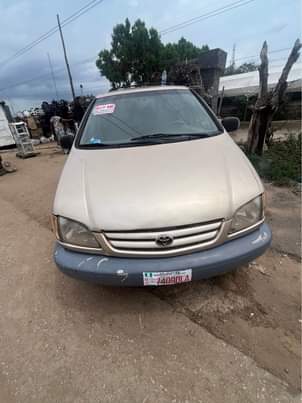 A picture of Good deal sienna 2001 working fine