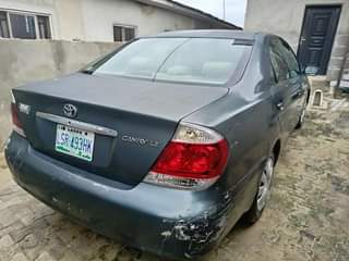 A picture of Neatly used Toyota Camry pure first body untempered engine gear