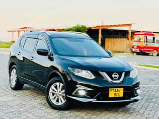 A picture of Nissan X Trial New model Make 2013 14 Cc 1990