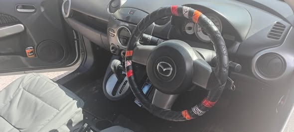 A picture of Mazda demio