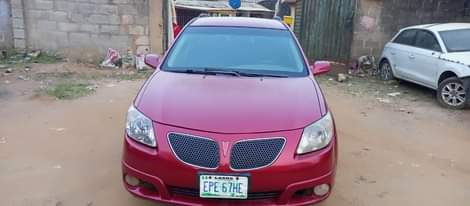 A picture of Pontiac vibe 06