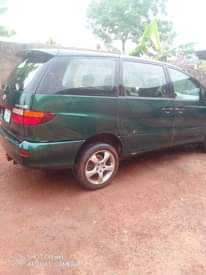 A picture of Toyota previa Available