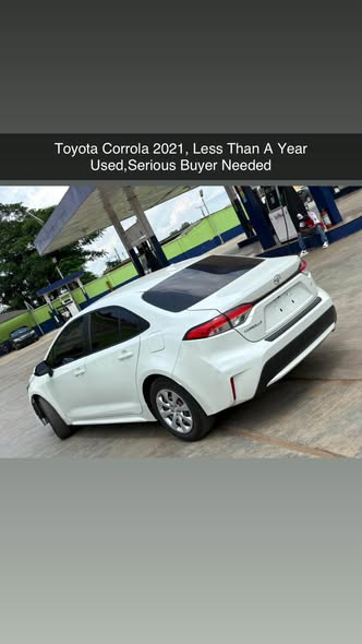A picture of 2021 Toyota Corrola 15 000 000