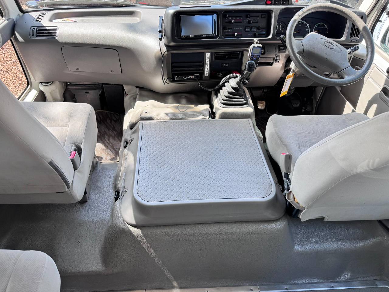 A picture of Toyota coaster