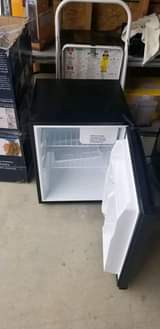 A picture of WAHI MAPEMA ZIPO CHACHE MINI FRIDGE 0748121505