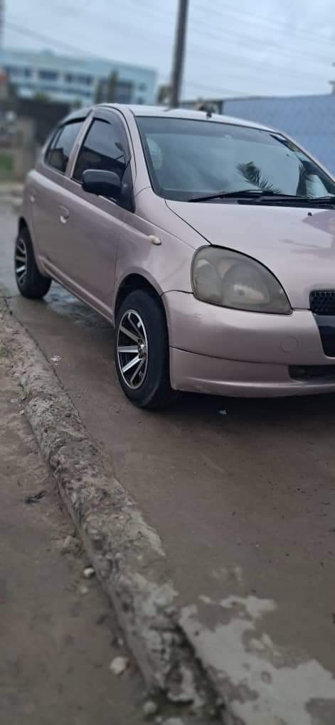 A picture of TOYOTA VITZ