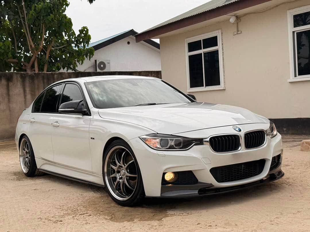 A picture of BMW 320D TSH 30 000 000 CALL 0653176935