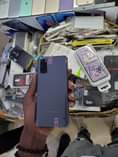 A picture of Samsung Galaxy S20 in good condition on sale at 500