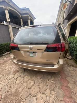 A picture of 05 direct Sieena Good no Dey wait Neatly bake once