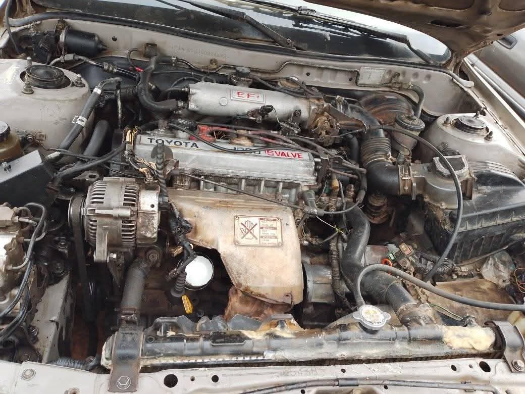 A picture of 2000 Toyota camry