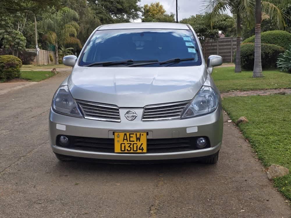 used nissan tiida