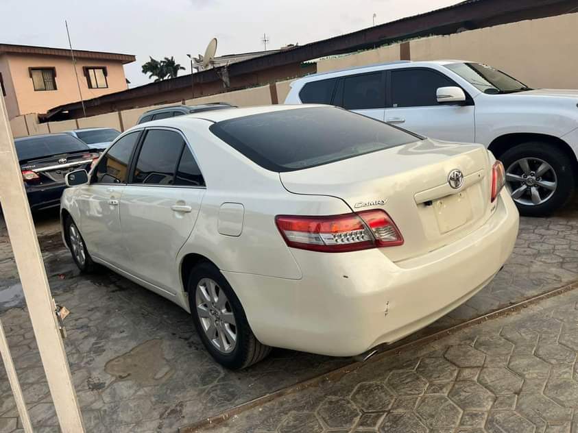 A picture of Toyota Camry XLE 2010